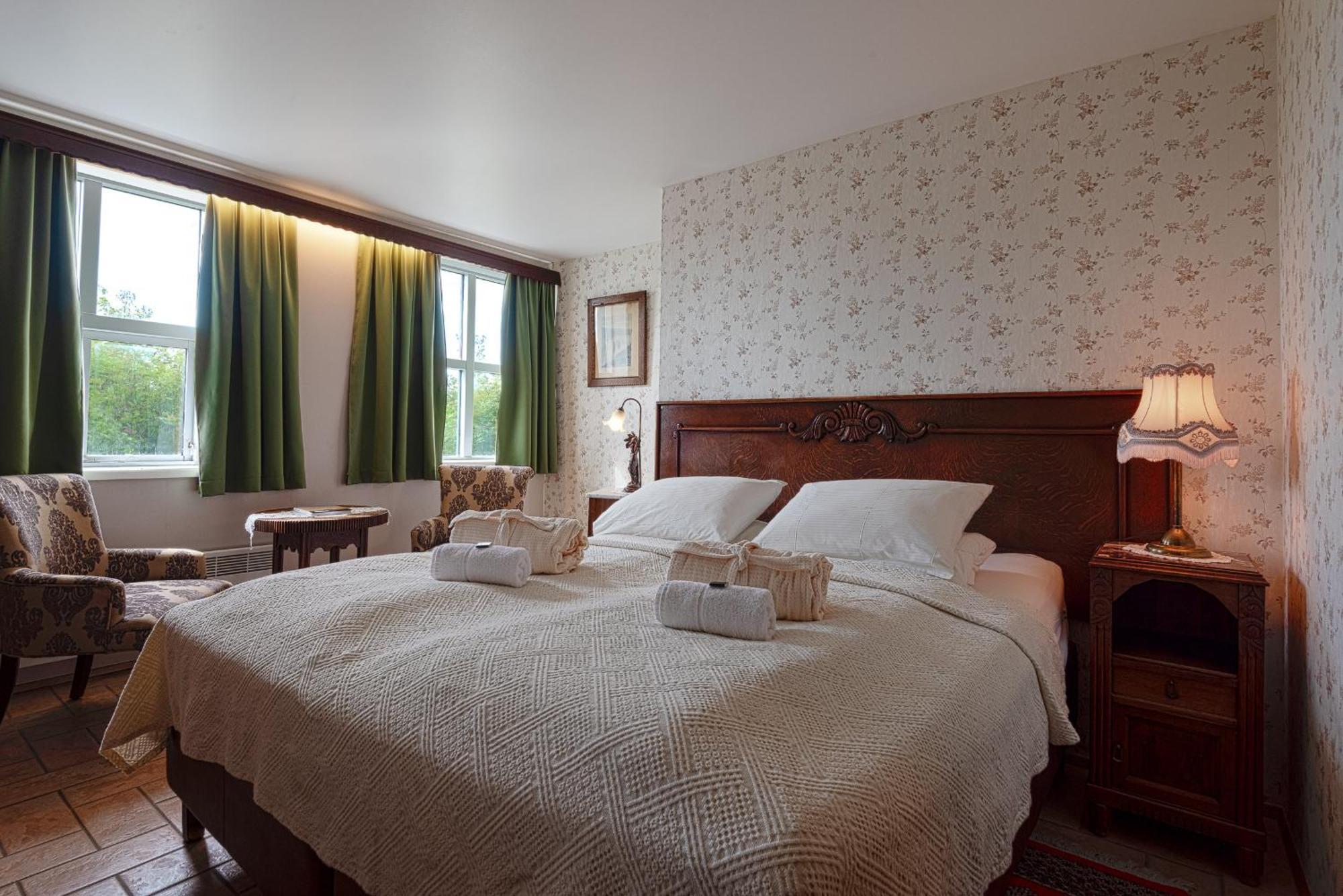 Boutique Hotel Anna By Ej Hotels Holt  Eksteriør billede